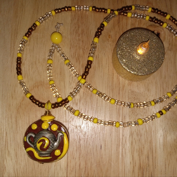 Magical Teapot Talisman in Brown and yellow emblem necklace - Picture 3 of 5